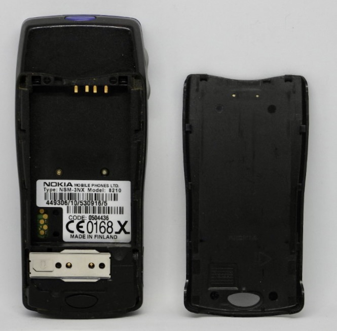 NOKIA 8210