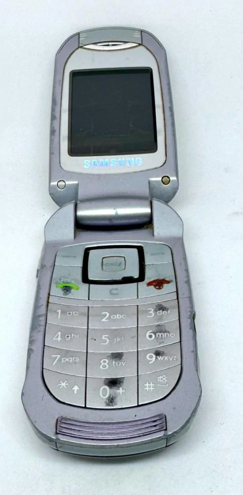 SAMSUNG E570