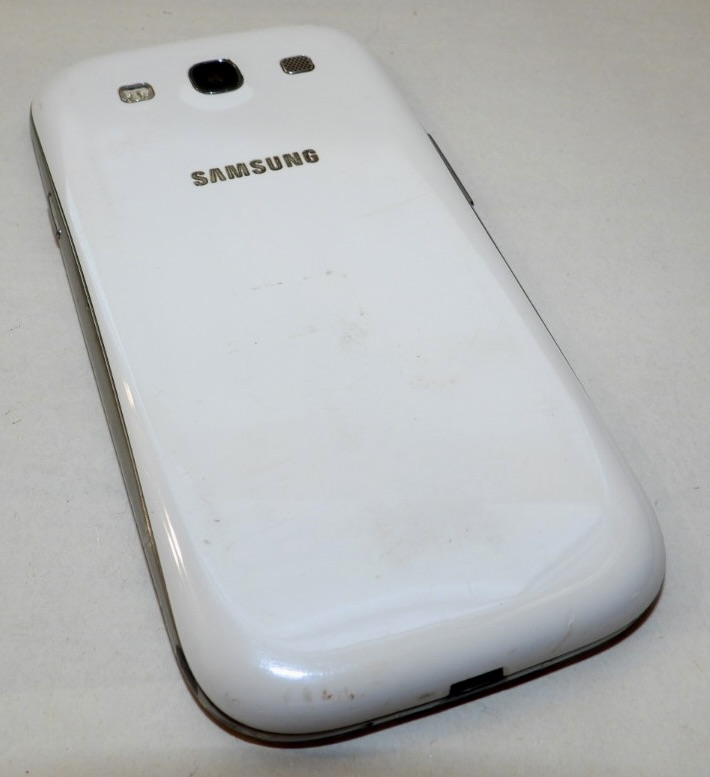 SAMSUNG i9301i