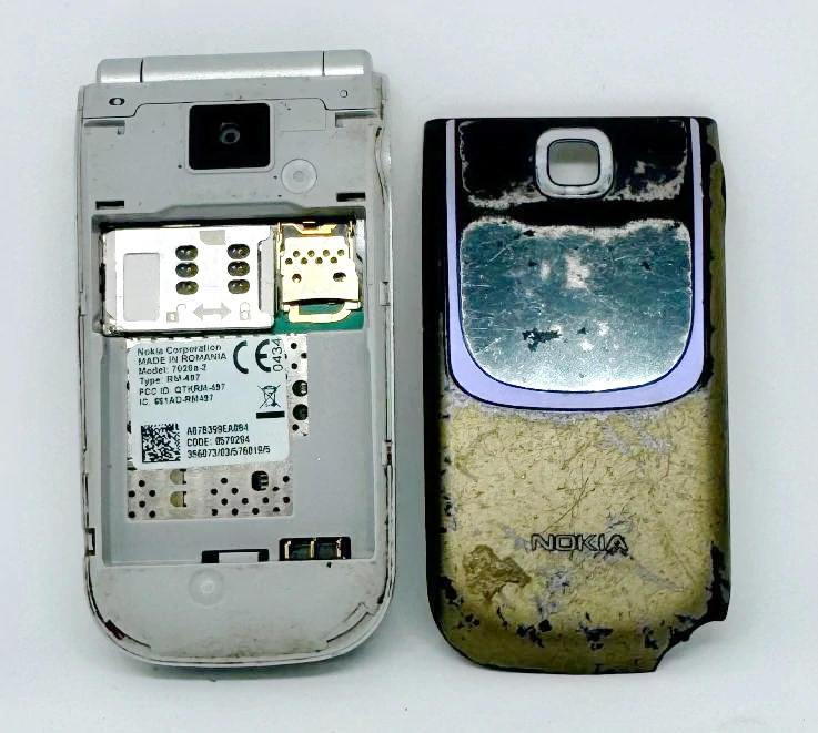 NOKIA 7020a