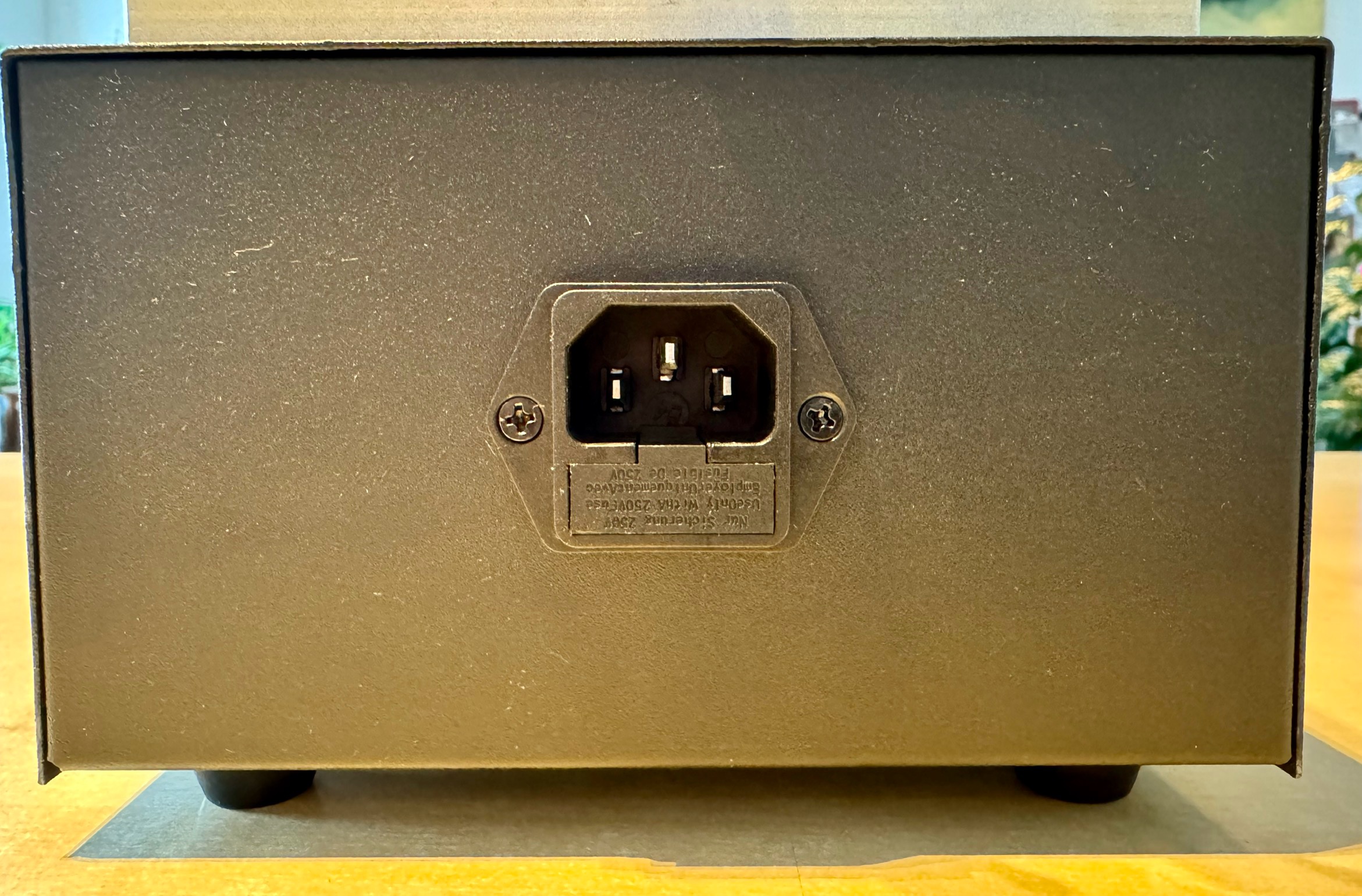 LCD separátor YOUYUE948 - použitý