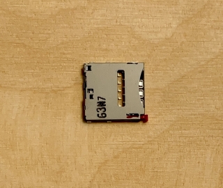 Čtečka SIM pro Sony C6903
